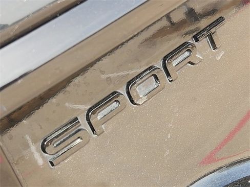 Used 2024 Land Rover Discovery Sport Dynamic SE image 12