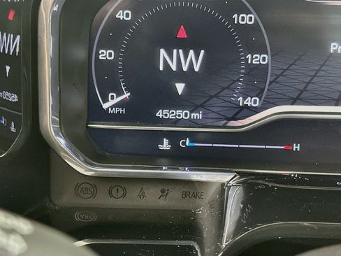 Used 2025 GMC Sierra 1500 SLT RWD image 18