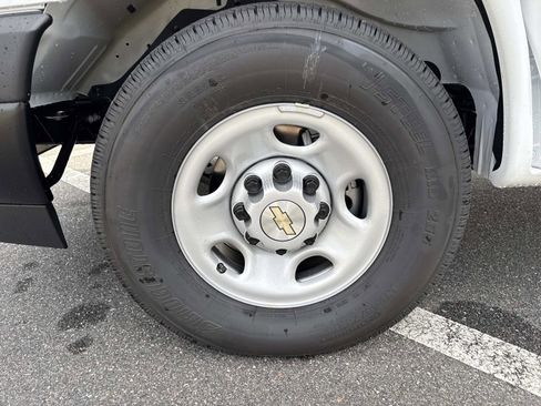 New 2026 Chevrolet Express 2500 Extended w/ Driver Convenience Package RWD image 36