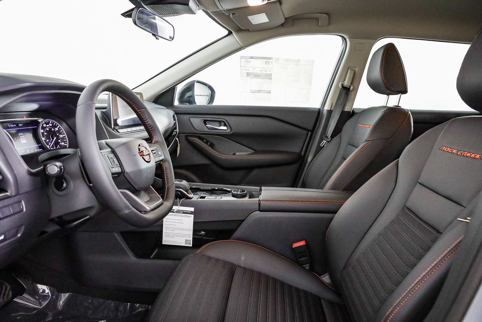 Used 2025 Nissan Rogue SV AWD/4WD image 19