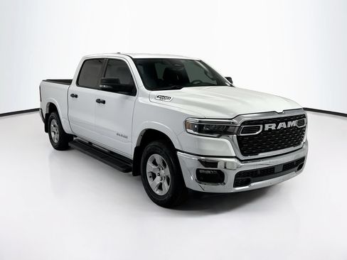 Used 2025 RAM 1500 Big Horn AWD/4WD image 3