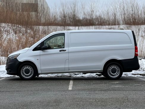 Used 2018 Mercedes-Benz Metris image 5