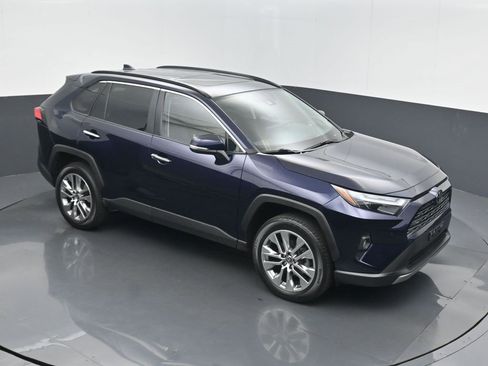 Used 2023 Toyota RAV4 Limited image 27