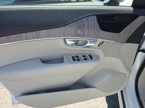 Certified 2024 Volvo XC90 B6 Ultimate AWD/4WD image 19