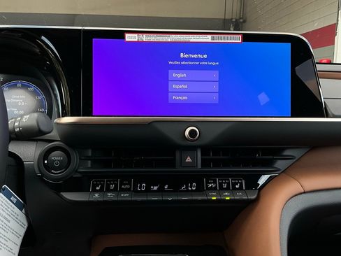 New 2025 Toyota Crown Signia image 28