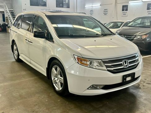 Used 2012 Honda Odyssey Touring image 3