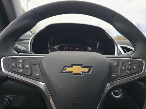 Used 2023 Chevrolet Equinox LT image 28