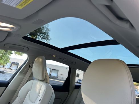 New 2025 Volvo XC60 B5 Core w/ Protection Package Premier image 24