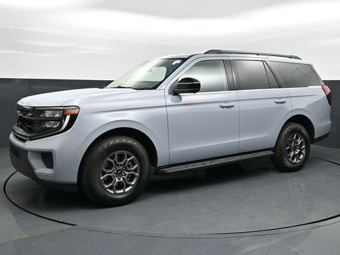 Used 2025 Ford Expedition Active AWD/4WD image 1