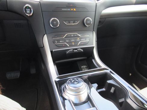 Used 2020 Ford Edge SEL w/ Convenience Package FWD image 27