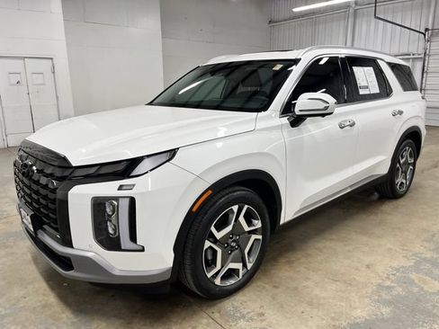 Used 2023 Hyundai Palisade Limited FWD image 6