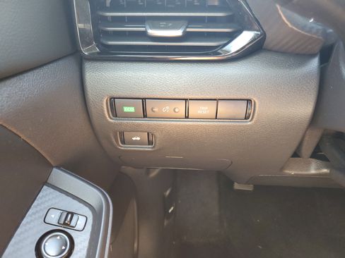 Used 2022 Nissan Sentra SV w/ Trunk Package image 22