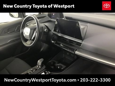 Used 2024 Toyota Prius LE image 20