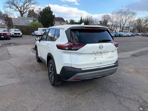 Used 2023 Nissan Rogue SV image 8