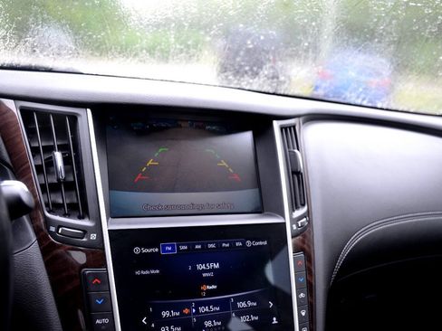 Used 2018 INFINITI Q50 Luxe RWD image 16