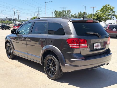 Used 2020 Dodge Journey SE w/ SE Popular Equipment Group FWD image 6