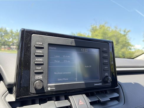 Used 2021 Toyota RAV4 XLE w/ XLE Grade Weather Package AWD/4WD image 34