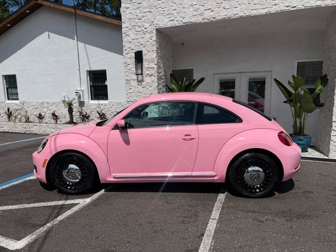 Used 2015 Volkswagen Beetle 1.8T FWD image 2