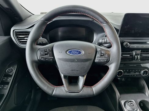 Used 2025 Ford Escape ST-Line Select AWD/4WD image 18