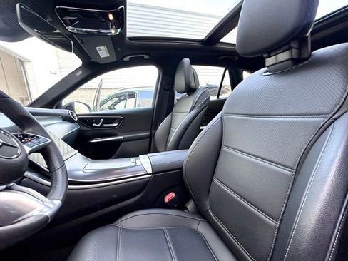 Used 2024 Mercedes-Benz GLC 300 4MATIC image 16
