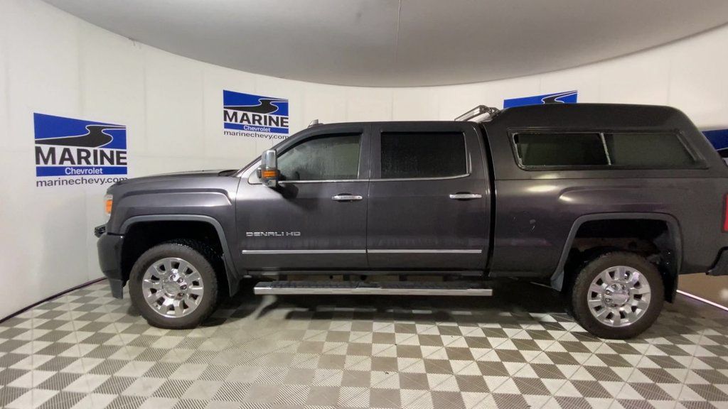 Used 2016 GMC Sierra 2500 Denali w/ Duramax Plus Package AWD/4WD image 7