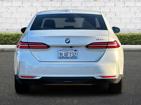 Used 2024 BMW 530i image 5