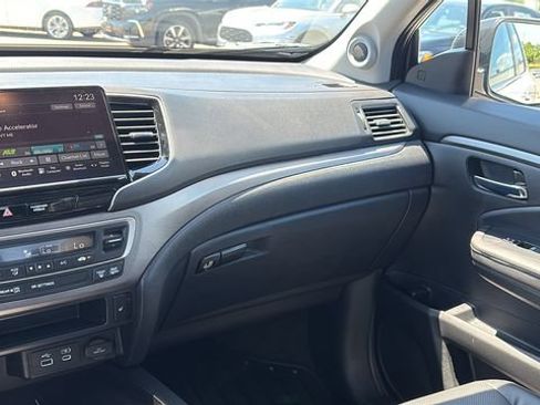 Used 2025 Honda Ridgeline RTL+ image 28