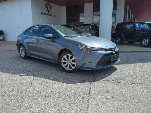 Used 2022 Toyota Corolla LE FWD image 13