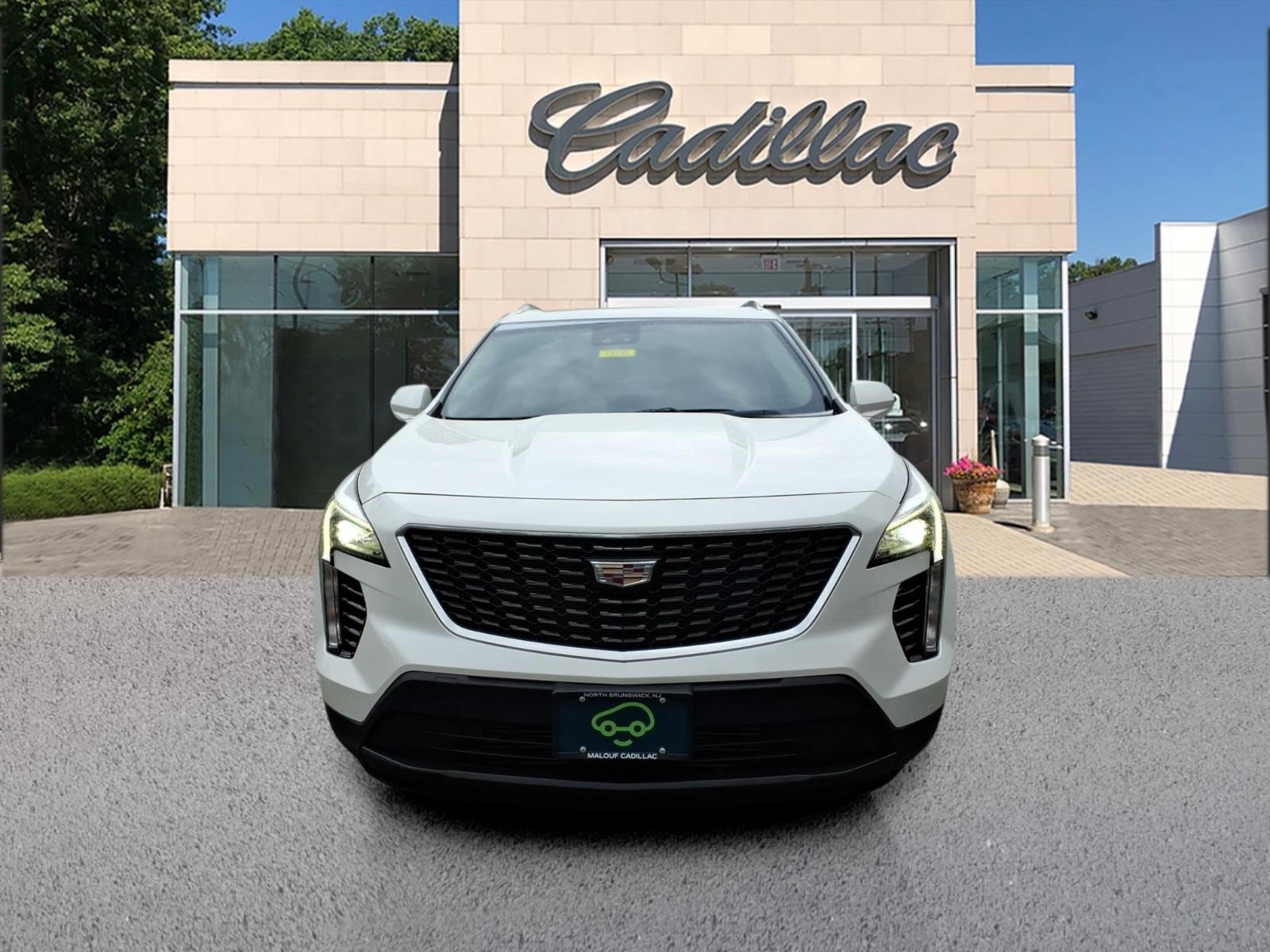 Certified 2022 Cadillac XT4 Luxury w/ Cold Weather Package AWD/4WD image 8