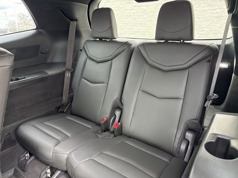 Used 2024 Cadillac XT6 Sport w/ Technology Package image 11