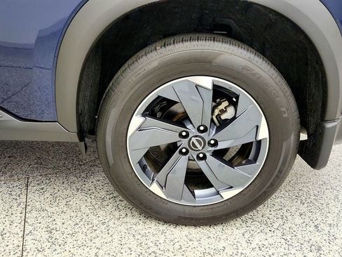 Used 2026 Nissan Rogue SV FWD image 9
