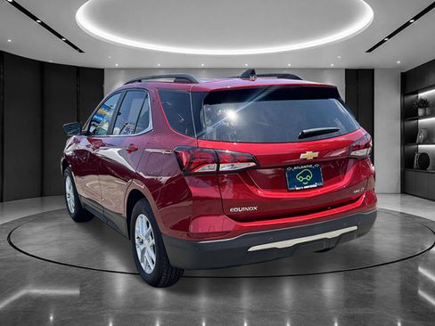 Used 2024 Chevrolet Equinox LT AWD/4WD image 4