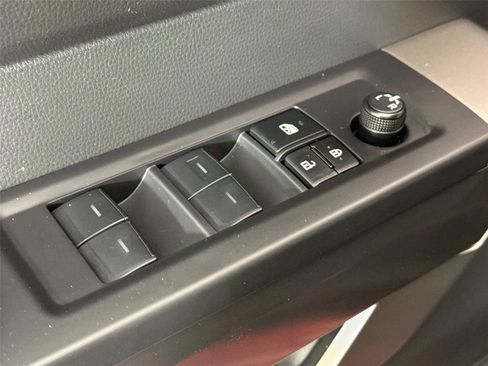 Used 2025 Toyota Tundra SR5 w/ SR5 Premium Package AWD/4WD image 26