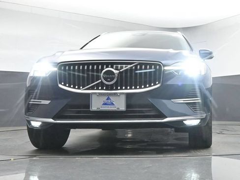 Used 2023 Volvo XC60 B5 Plus w/ Climate Package AWD/4WD image 12