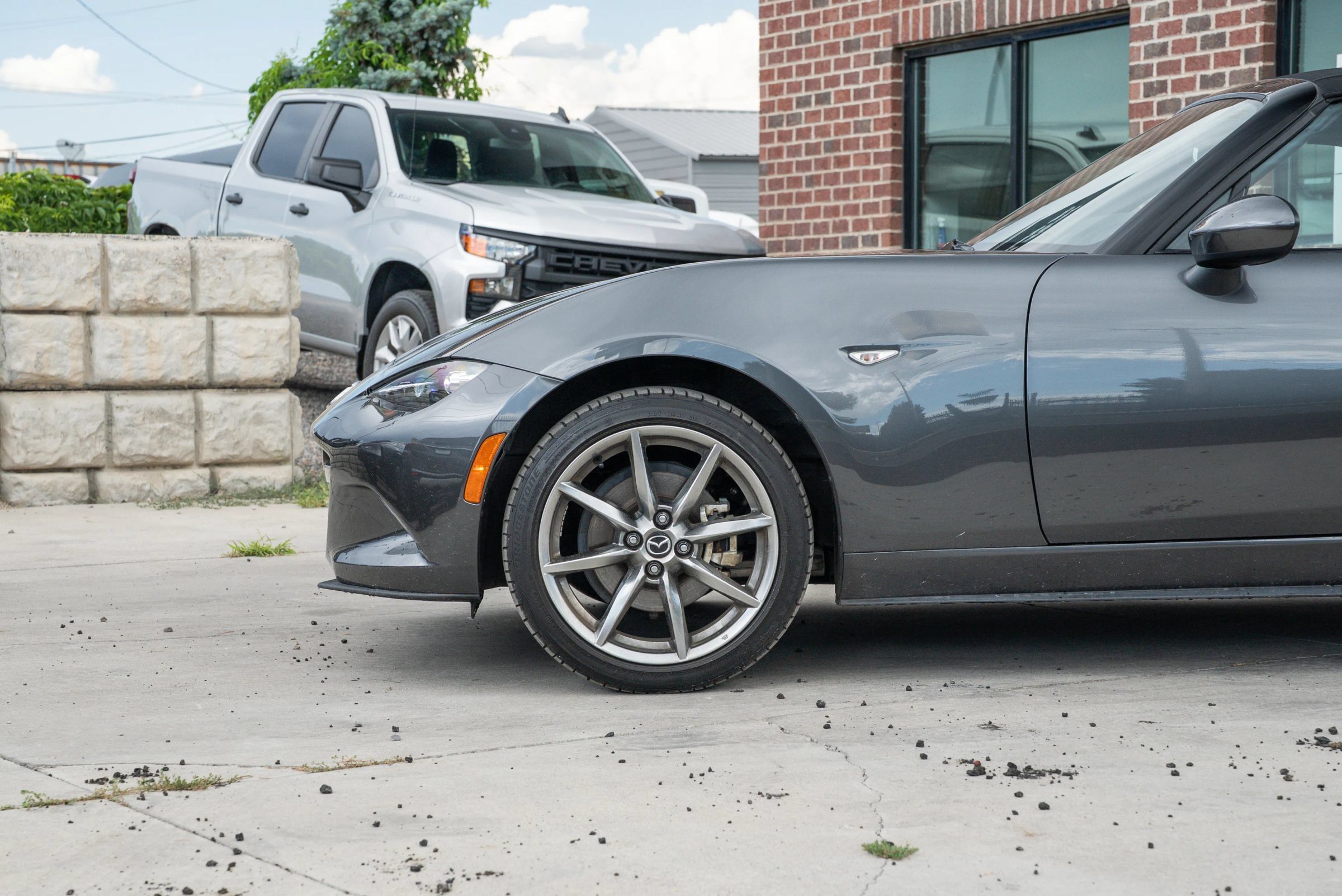 Used 2023 MAZDA MX-5 Miata Grand Touring RWD image 4