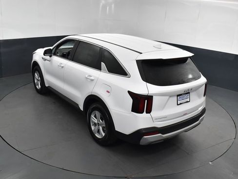 New 2025 Kia Sorento LX FWD image 35