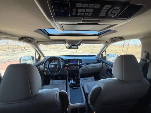 Used 2016 Honda Pilot Touring image 24