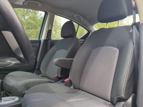 Used 2019 Nissan Versa SV w/ SV Special Edition Package image 18