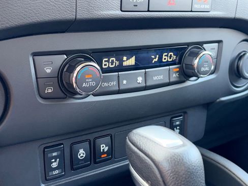 Used 2024 Nissan Frontier SL w/ Technology Package RWD image 19