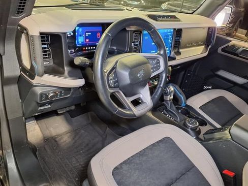 Used 2022 Ford Bronco Wildtrak AWD/4WD image 4