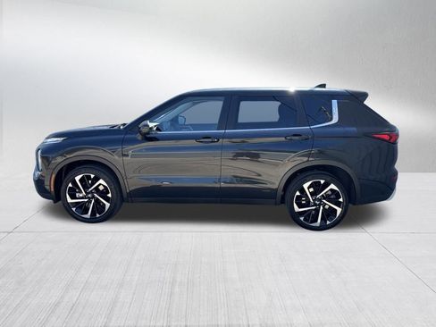 Used 2024 Mitsubishi Outlander SE image 6