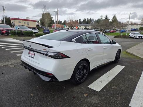 New 2026 Nissan Sentra SR image 6