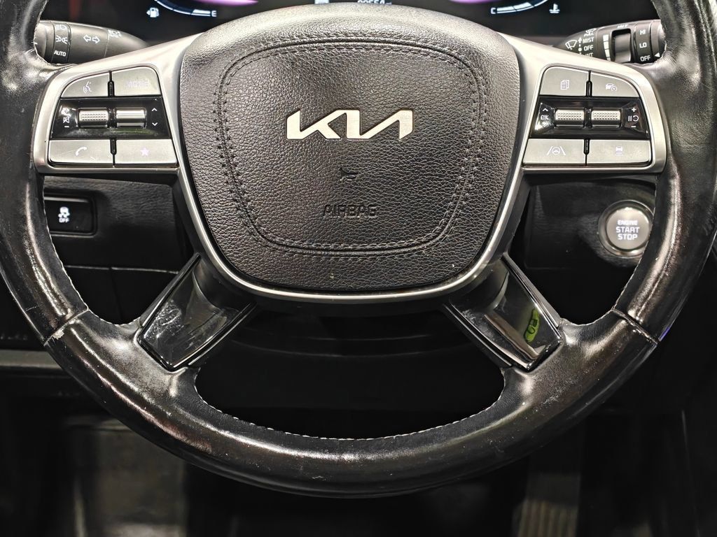 Used 2023 Kia Telluride EX w/ EX Captain's Chair Package AWD/4WD image 5