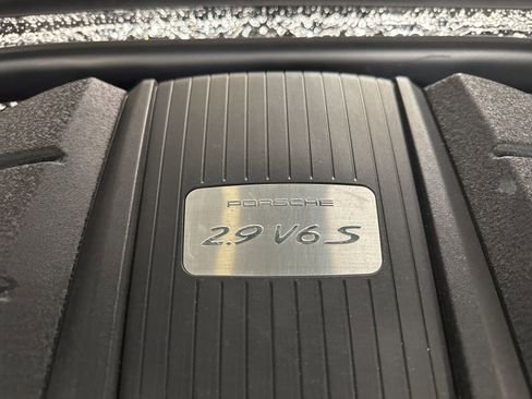 Used 2023 Porsche Macan S AWD/4WD image 33