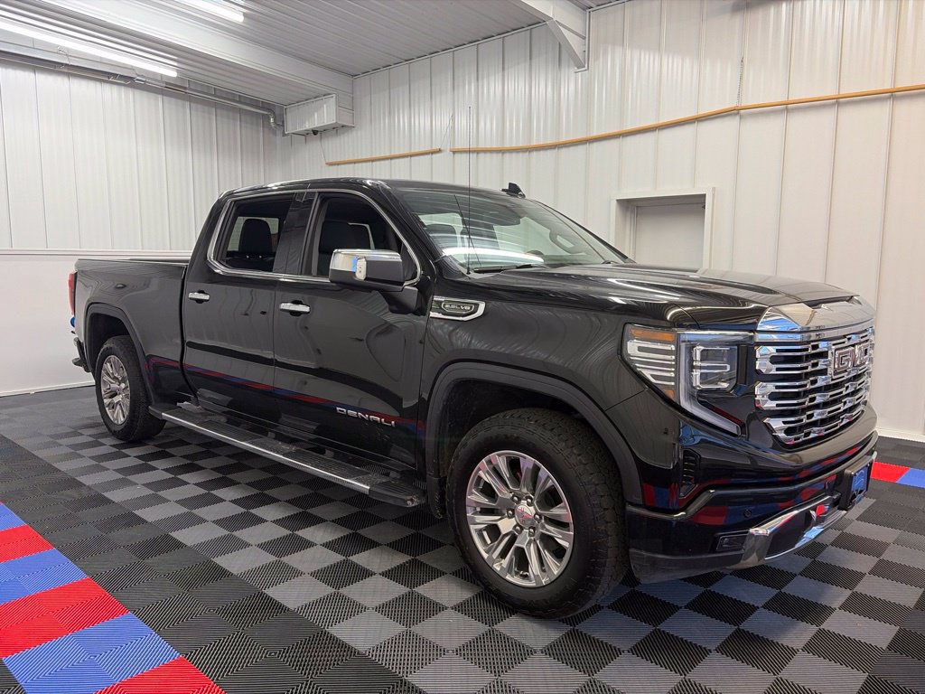 Used 2025 GMC Sierra 1500 Denali AWD/4WD image 3