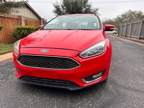 Used 2015 Ford Focus SE w/ SE Sport Package image 5