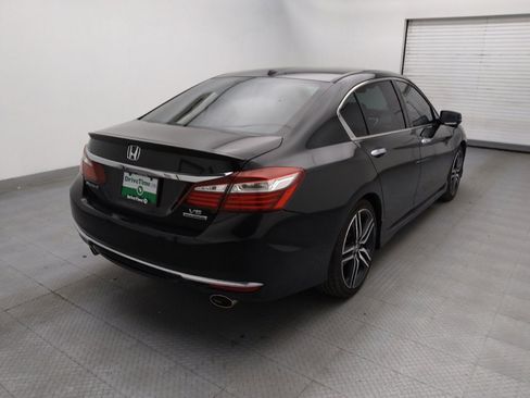Used 2016 Honda Accord Touring image 9