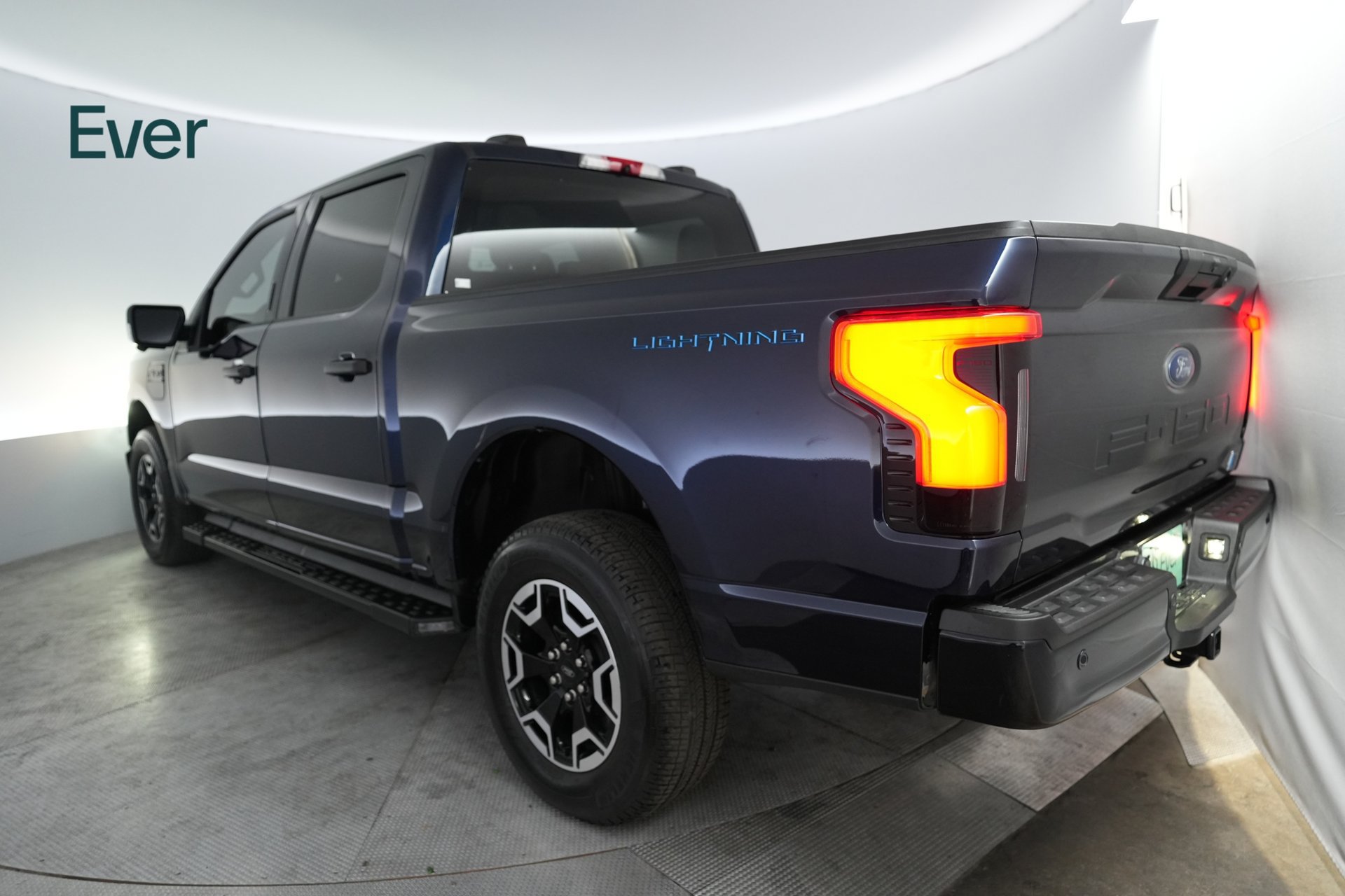 Used 2023 Ford F150 Lightning XLT AWD/4WD image 3