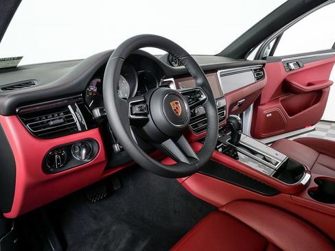 New 2026 Porsche Macan S image 4