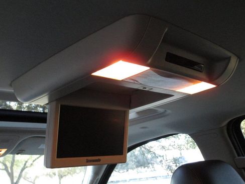 Used 2014 GMC Yukon Denali image 19